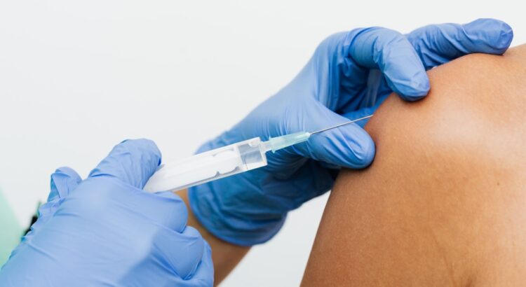La Chine prépare le premier vaccin anti-cancer personnalisé par IA et qui pourrait s'adapter à chaque tumeur